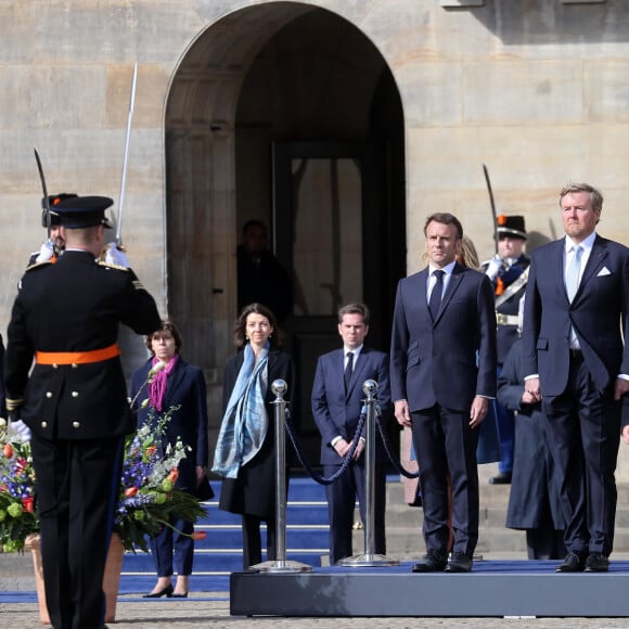 Accueil officiel du Président Emmanuel Macron et de Brigitte Macron par le Roi Willem-Alexander et la Reine Máxima des Pays-Bas au palais royal à Amsterdam le 11 avril 2023. © Dominique Jacovides / Bestimage 