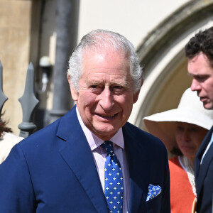 Le roi Charles III d'Angleterre - La famille royale du Royaume Uni quitte la chapelle Saint George après la messe de Pâques au château de Windsor le 9 avril 2023.  9 April 2023. Members of The Royal Family will attend the Easter Mattins Service at St. George's Chapel, Windsor Castle on Easter Sunday. Here, King Charles III, Princess Eugenie 