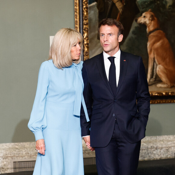 Brigitte Macron est aussi une "couche-tôt"
Emmanuel Macron (président de la République Française) et la première dame française, Brigitte Macron - Les chefs d'états et de gouvernements au dîner transatlantique informel au Musée Prado à Madrid, le 29 juin 2022. 