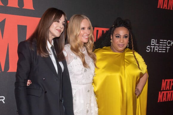 Monica Bellucci, Toni Collette, Sophia Nomvete - Première du film "Mafia Mamma" à New York, le 11 avril 2023.