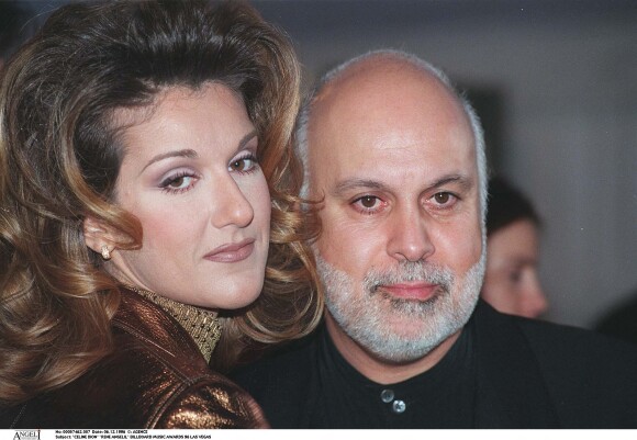 Mais elle vient de faire un très joli cadeau à son public.
Archives : Céline Dion et René Angélil 1996.