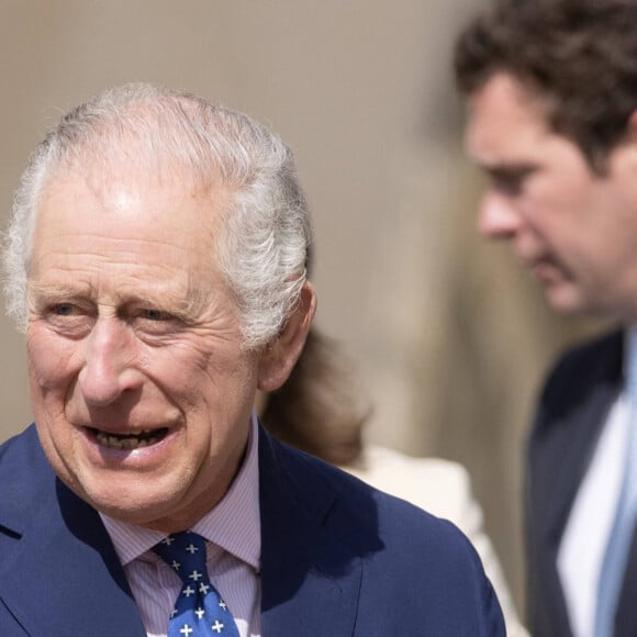 Le roi Charles III d'Angleterre - La famille royale du Royaume Uni va assister à la messe de Pâques à la chapelle Saint Georges au château de Windsor, le 9 avril 2023. 