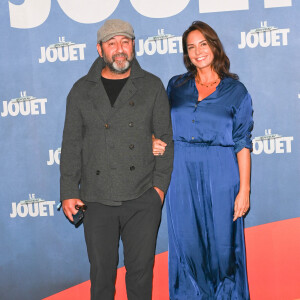 Kad Merad et sa compagne Julia Vignali - Avant-première du film "Le Nouveau Jouet" au Grand Rex à Paris le 9 octobre 2022. © Coadic Guirec/Bestimage