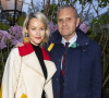 Le créateur de mode était accompagné de sa femme
Jean-Charles de Castelbajac et sa femme Pauline de Drouas posent lors de la remise du prix littéraire "La Closerie des Lilas" à la Closerie des Lilas à Paris, le 18 avril 2023.