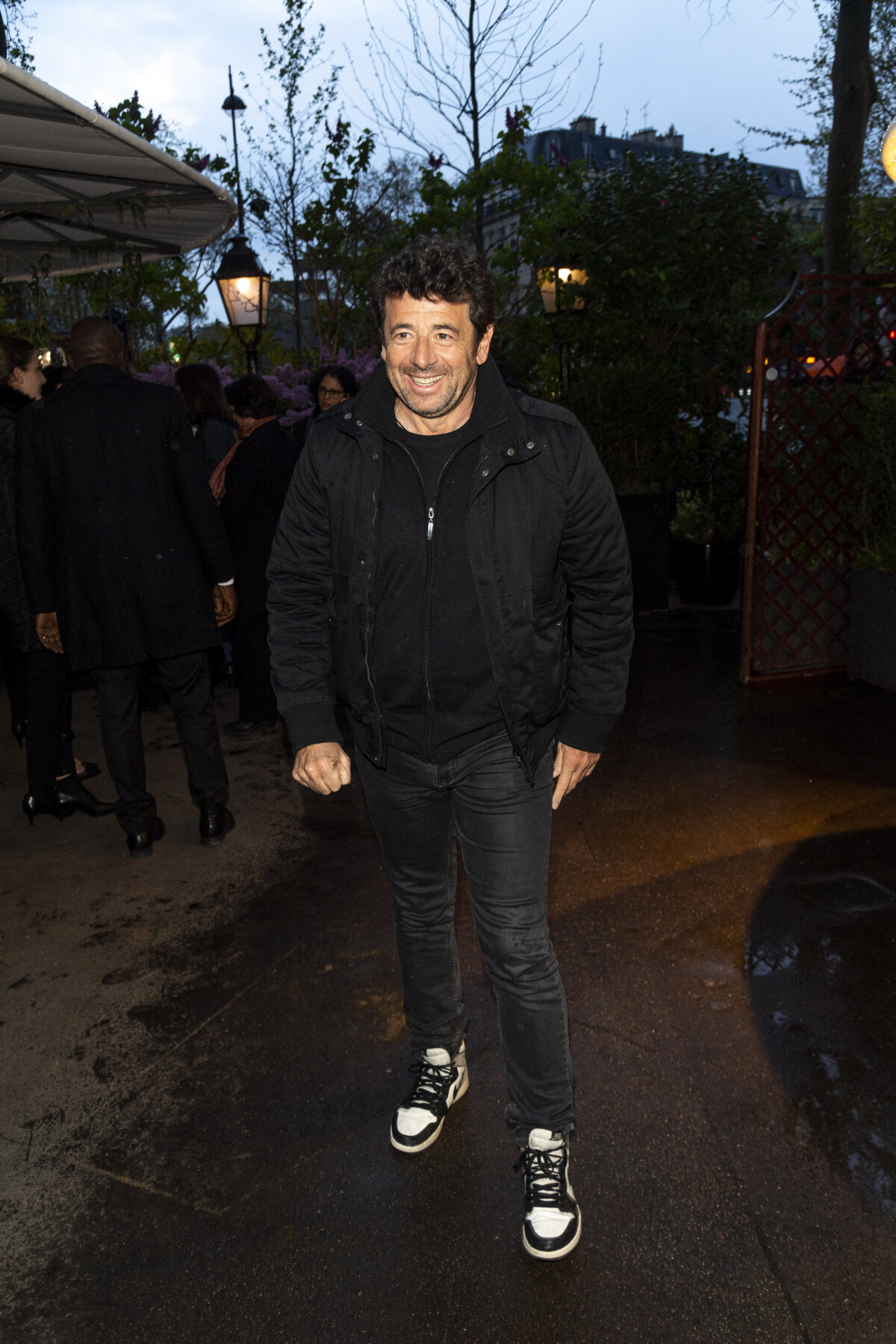 Photo Patrick Bruel Avait Opt Pour Un Look D Contract Patrick Bruel Pose Lors De La Remise