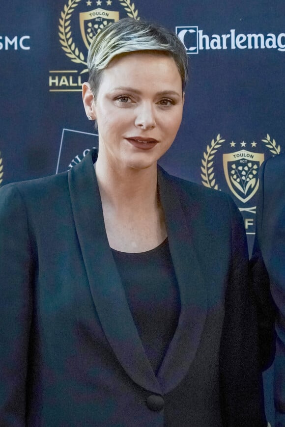 Charlene de Monaco était présente et souriante lors d'une soirée sportive.
Charlène Wittstock Princesse de Monaco - Soirée "Hall of Fame" du RC Toulon à Toulon. © Norbert Scanella / Panoramic / Bestimage 