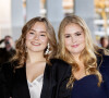 Amalia et sa petite soeur Ariane ont brillé pour le King's Day Concert.
La princesse Ariane et la princesse Amalia - La famille royale des Pays-Bas à son arrivée au "Kingsday Concert" à la Salle Ahoy à Rotterdam. 