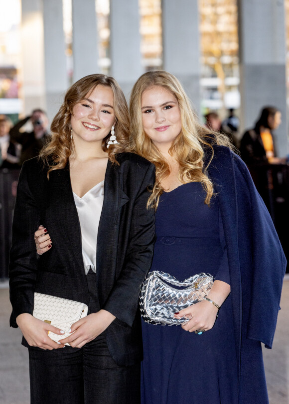 La princesse Ariane et la princesse Amalia - La famille royale des Pays-Bas à son arrivée au "Kingsday Concert" à la Salle Ahoy à Rotterdam. Le 19 avril 2023 