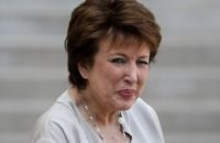 Roselyne Bachelot payée pour rien ? L'ex-ministre clashée par un collègue, fou rire général