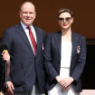 Charlene câline avec ses jumeaux : grand sourire et lunettes fumées aux côtés du prince Albert de Monaco
