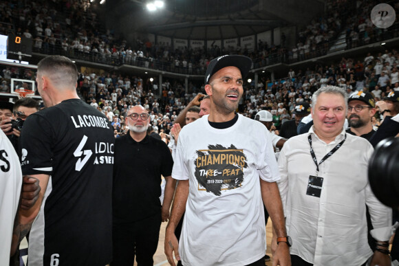 Tony Parker (président asvel) - L'Asvel (le club présidé par Tony Parker) a remporté le 21e titre de champion de France de l'histoire du club, le samedi 25 juin 2022 face à Monaco à l'issue d'une rencontre époustouflante (84-82, a.p.). Villeurbane, le 25 juin 2022. 