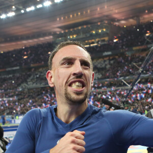 Franck Ribery - L'equipe de France de football fete sa victoire et sa qualification pour le mondial au Bresil en 2014. Les bleus ont battu l'Ukraine sur le score de 3 buts a 0 au stade de France a Saint-Denis le 19 novembre 2013.