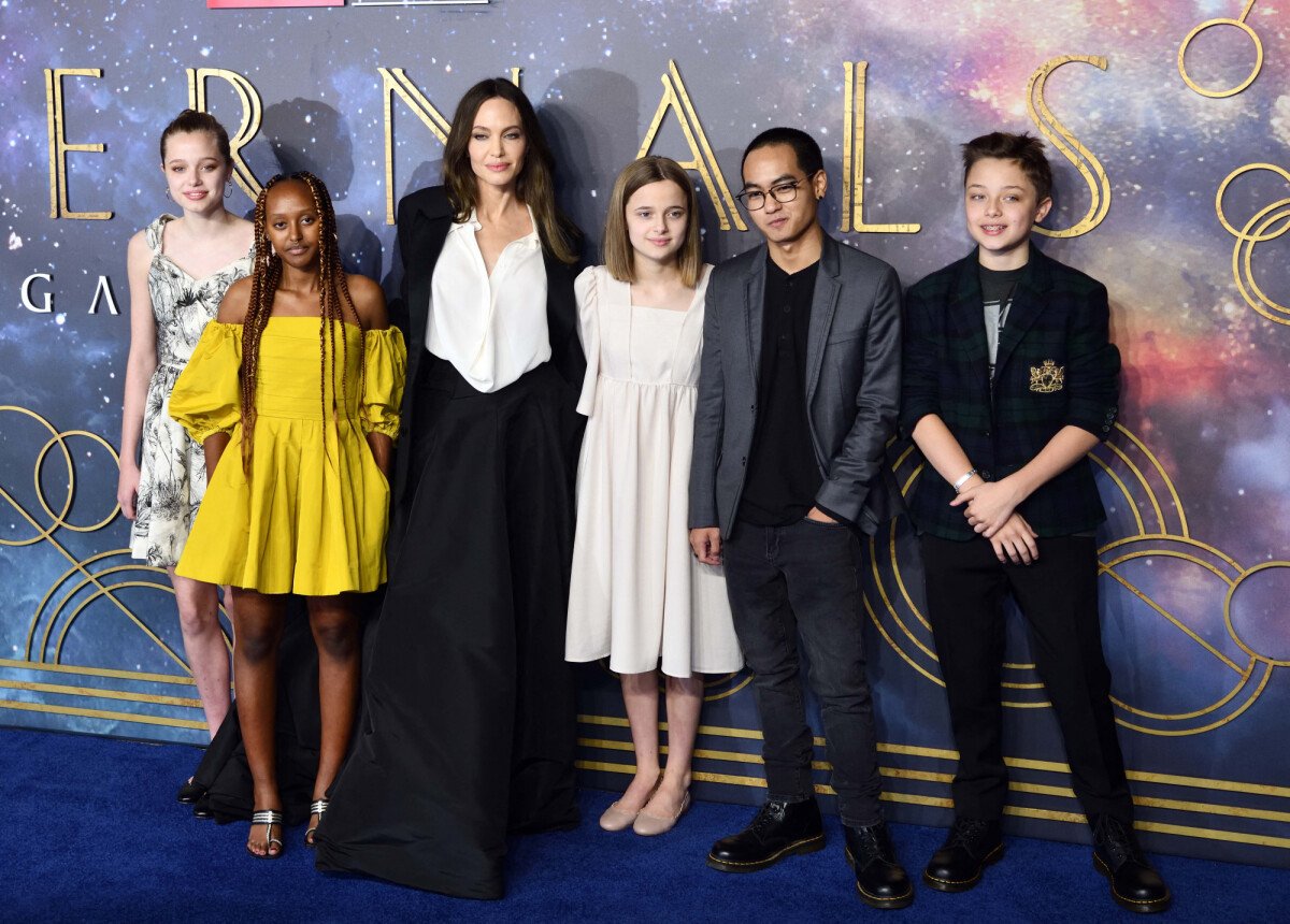 Photo Angelina Jolie Et Ses Enfants Shiloh Zahara Vivienne Knox