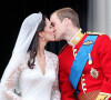 Le prince William et Kate Middleton fêtent leurs 12 ans de mariage ce samedi.
Mariage du prince William, duc de Cambridge et de Catherine Kate Middleton à Londres.