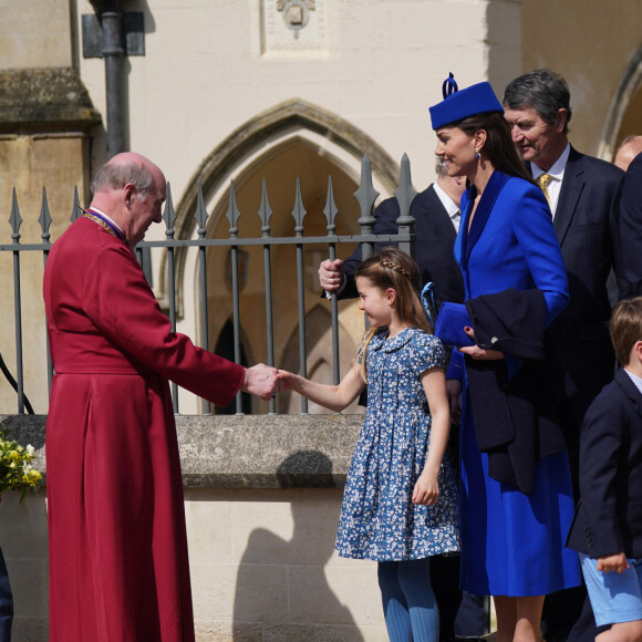 Timothy Laurence, Catherine (Kate) Middleton, princesse de Galles, La princesse Charlotte de Galles, Le prince William, prince de Galles, Le prince Louis de Galles - La famille royale du Royaume Uni arrive à la chapelle Saint George pour la messe de Pâques au château de Windsor le 9 avril 2023. 