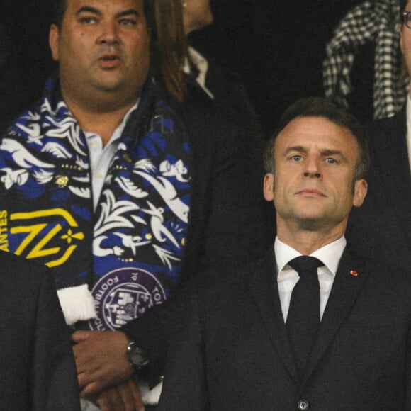 Philippe Diallo, Emmanuel Macron et sa femme Brigitte lors du match de football de la Coupe de France "Nantes vs Toulouse" au Stade de France à Paris. Le 29 avril 2023 © Cyril Moreau / Bestimage