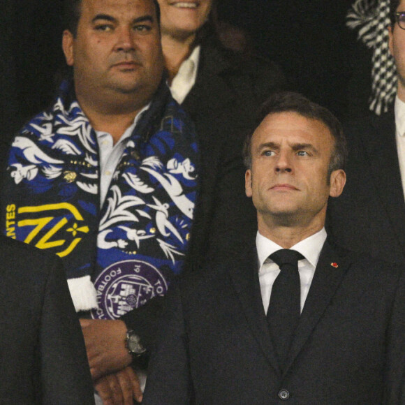 Philippe Diallo, Emmanuel Macron et sa femme Brigitte lors du match de football de la Coupe de France "Nantes vs Toulouse" au Stade de France à Paris. Le 29 avril 2023 © Cyril Moreau / Bestimage