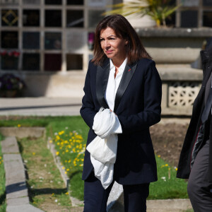 Anne Hidalgo - Obsèques de la chanteuse Régine au Crematorium du cimetière du Père-Lachaise à Paris. Le 9 mai 2022 © Jacovides-Moreau / Bestimage 