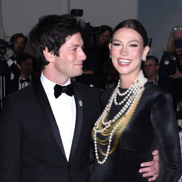 Karlie Kloss et Joshua Kushner - Les célébrités arrivent à la soirée du "MET Gala 2023" à New York, le 1er mai 2023. © Zuma Press/Bestimage