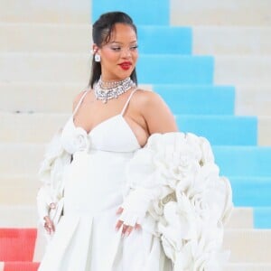 Rihanna (enceinte) - Arrivées à la soirée du "MET Gala 2023" à New York. Le 1er mai 2023
