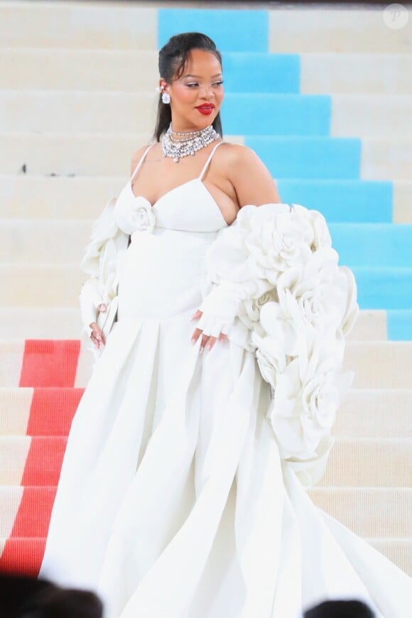 Rihanna (enceinte) - Arrivées à la soirée du "MET Gala 2023" à New York. Le 1er mai 2023