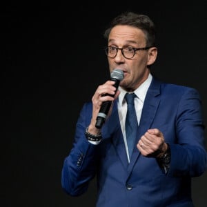 Julien Courbet lors du gala de la Chaine de l'espoir au théâtre de la Tour Eiffel à Paris, France, le 26 mars 2018. Les recettes collectées (les bénéfices de la soirée) seront reversées à l'association La Chaîne de l'Espoir pour redonner vie et sourire à des enfants malades du bout du monde. © Cyril Moreau/Bestimage