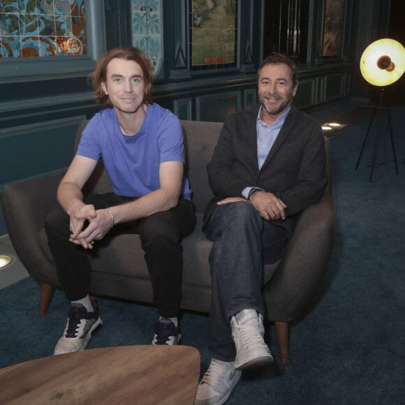 Exclusif - Ben Mazué, Bernard Montiel - Enregistrement de l'émission "Olympiascope", présentée par B.Montiel, et diffusée le 21 février sur Olympia TV, une chaîne du groupe Canal+ et en replay sur myCANAL, à Paris, France, le 5 janvier 2023. © Jack Tribeca/Bestimage 