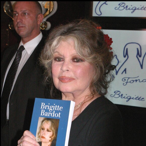 Brigitte Bardot lors des 20 ans de la Fondation Brigitte Bardot à Paris, le 28 septembre 2006.