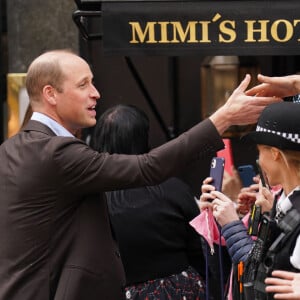 Le couple se rendait dans un pub de Soho, à Londres.
Le prince William, prince de Galles, et Catherine (Kate) Middleton, princesse de Galles, au pub Dog & Duck (Soho) à Londres pour voir comment l'établissement se prépare à célébrer le couronnement du roi d'Angleterre et de la reine consort, le 4 mai 2023. 