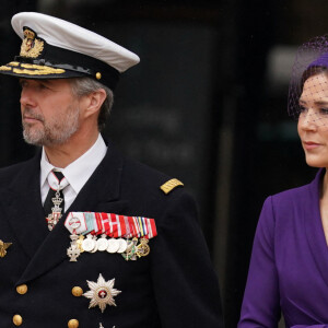 Toujours aussi discrète à ses côtés, la voluptueuse Charlène a fait tourner les têtes dans un incroyable ensemble tout en crème.
Le prince Frederik et la princesse Mary de Danemark - Les invités à la cérémonie de couronnement du roi d'Angleterre à l'abbaye de Westminster de Londres, Royaume Uni, le 6 mai 2023. 