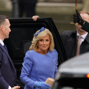 La mère de Gabriella et Jacques a en effet enfilé un blazer de couleur crème assorti avec une jupe longue pour l'événement historique.
La Première Dame des États-Unis, Dr Jill Biden - Les invités arrivent à la cérémonie de couronnement du roi d'Angleterre à l'abbaye de Westminster de Londres, Royaume Uni, le 6 mai 2023. 