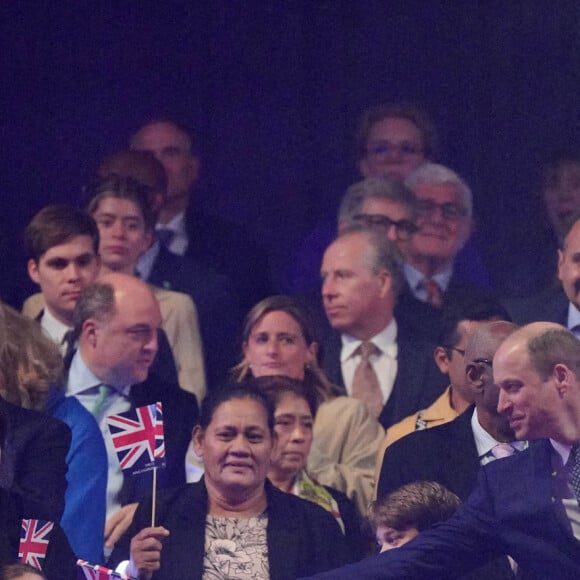 Il a ensuite rejoint, côté audience, son épouse Kate Middleton et leurs deux plus grands enfants.
Kate Middleton, la princesse Charlotte, le prince George, le prince William - Concert du couronnement au château de Windsor. Le 7 mai 2023. @ Yui Mok/PA Photos/ABACAPRESS.COM