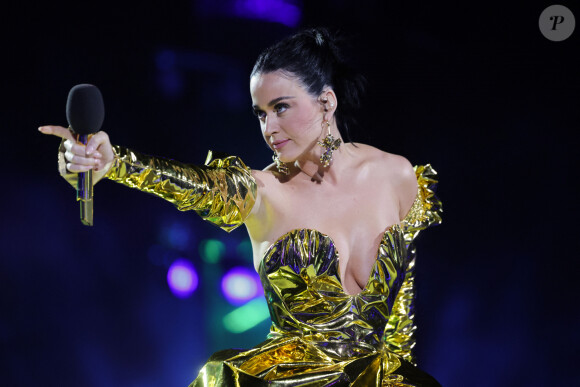 Katy Perry au concert du couronnement du roi et de la reine dans l'enceinte du château de Windsor, Royaume Uni, le 7 mai 2023.