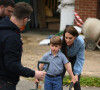 Le lendemain marquait une étape très importante pour l'enfant de 5 ans.
Le prince William, Kate Middleton et leurs enfants George, Charlotte et Louis participent à la journée du bénévolat "Big Help Out" à Slough. Le 8 mai 2023.