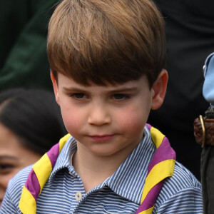 On savait que le prince Louis n'avait pas assisté au concert organisé en l'honneur du roi Charles III et de la reine Camilla.
Le prince William, Kate Middleton et leurs enfants George, Charlotte et Louis participent à la journée du bénévolat "Big Help Out" à Slough