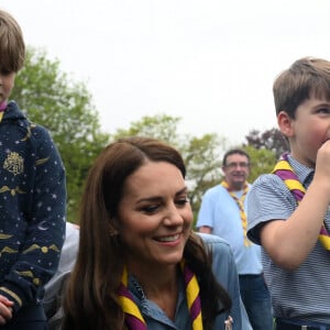 Le prince William, Kate Middleton et leurs enfants George, Charlotte et Louis participent à la journée du bénévolat "Big Help Out" à Slough. Le 8 mai 2023.