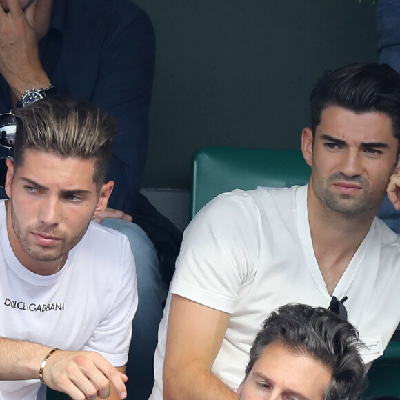 Luca et Enzo Zidane dans les tribunes des Internationaux de France de Tennis de Roland Garros à Paris, le 10 juin 2018. © Dominique Jacovides - Cyril Moreau/Bestimage