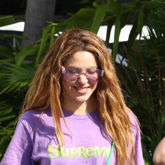 Lors de la cérémonie, qui s'est tenue à Miami le 7 mai dernier, Shakira était tout simplement magnifique
Exclusif - Shakira fait du shopping à Miami le 3 mai 2023.