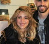 Récemment, elle a reçu le prix de femme de l'année pour la première édition des Latin Women in Music awards
Shakira et son compagnon Gerard Pique au lancement du nouveau livre de Joan Pique, le pere de Gerard, a Barcelone, le 14 mars 2013.