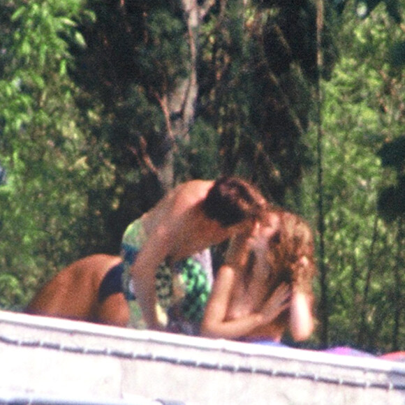 Florent Pagny et Vanessa Paradis y invitaient tous leurs amis.
Vanessa Paradis et Florent Pagny en vacances