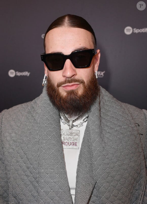 Photo : Dinos (Flamme de l'album rap de l'année ) - Première cérémonie des  Flammes, dédiée au rap au Théâtre du Châtelet à Paris. Le 11 mai 2023 ©  Veeren / Bestimage - Purepeople