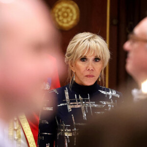 Avec cette agression, "on a dépassé les bornes, je suis effaré", a lâché le père de la victime, très inquiet quant à son état de santé. "
Brigitte Macron au dîner d'Etat offert en l'honneur du Président de la République et de sa femme par le Roi des Pays- Bas au palais royal à Amsterdam le 11 avril 2023. © Dominique Jacovides / Bestimage 