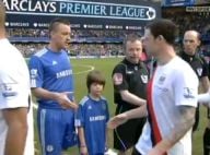 Wayne Bridge : regardez-le refuser de serrer la main de John Terry, son ancien ami qui l'a fait cocu !