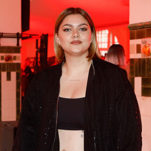 C'est un entretien à coeur ouvert qu'a accordé Louane à nos confrères de Psychologies Magazine. 
Louane Emera au défilé Victoria / Tomas prêt-à-porter automne-hiver à la maison de la femme lors de la fashion week à Paris. © Christophe Clovis / Bestimage 
