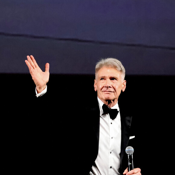 Harrison Ford - Harrison Ford reçoit une palme d'or d'honneur lors du 76ème Festival International du Film de Cannes, au Palais des Festivals à Cannes. Le 18 mai 2023 © Borde-Jacovides-Moreau / Bestimage 