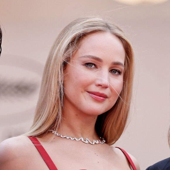 Jennifer Lawrence était la nouvelle star hollywoodienne présente à Cannes
Jennifer Lawrence - Montée des marches du film « Anatomie d’une chute » lors du 76ème Festival International du Film de Cannes, au Palais des Festivals à Cannes © Jacovides-Moreau / Bestimage