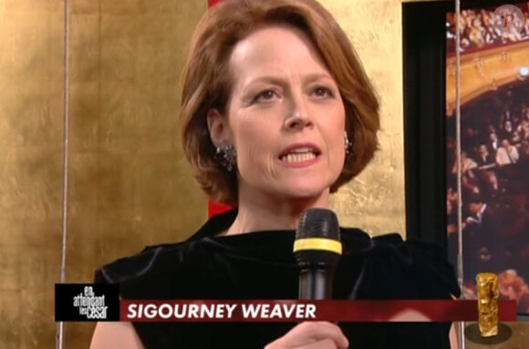 Sigourney Weaver, grande favorite pour les Oscars avec Avatar, a fait le déplacement pour assister aux César au théâtre du Châtelet.