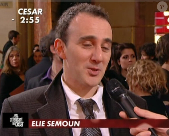 Elie Semoun, trublion de la dernière cérémonie, fait son arrivée au théâtre du Châtelet (Paris).