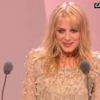 La très belle Mélanie Laurent remet le César du Meilleur acteur