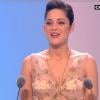La resplendissante Marion Cotillard, présidente de cette édition 2010 des César, remet le plus prestigieux trophée de la soirée, récompensant le Meilleur film.